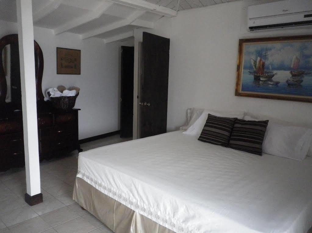 Roots Bamboo Beach Resort Negril Kültér fotó