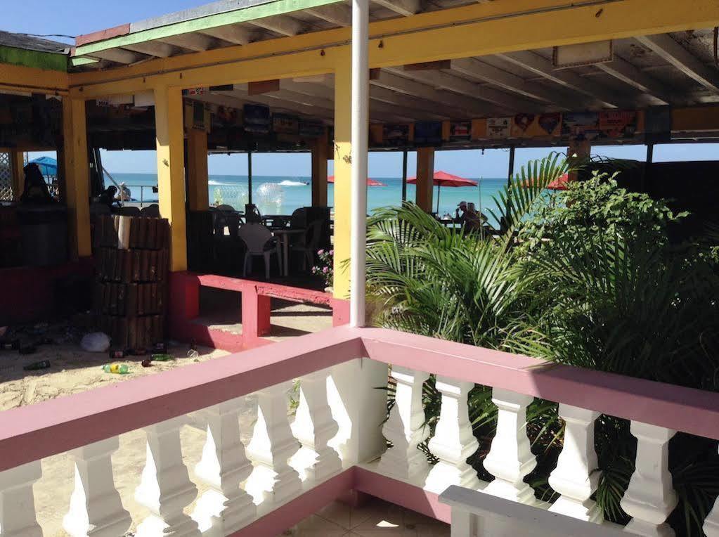Roots Bamboo Beach Resort Negril Kültér fotó